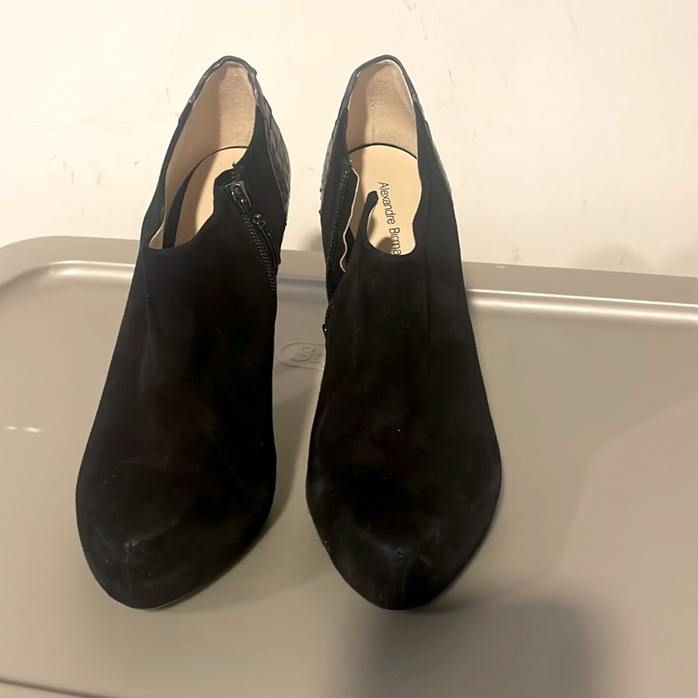 Designer Shoes gorgeous for any event 
Alexandre  Birman